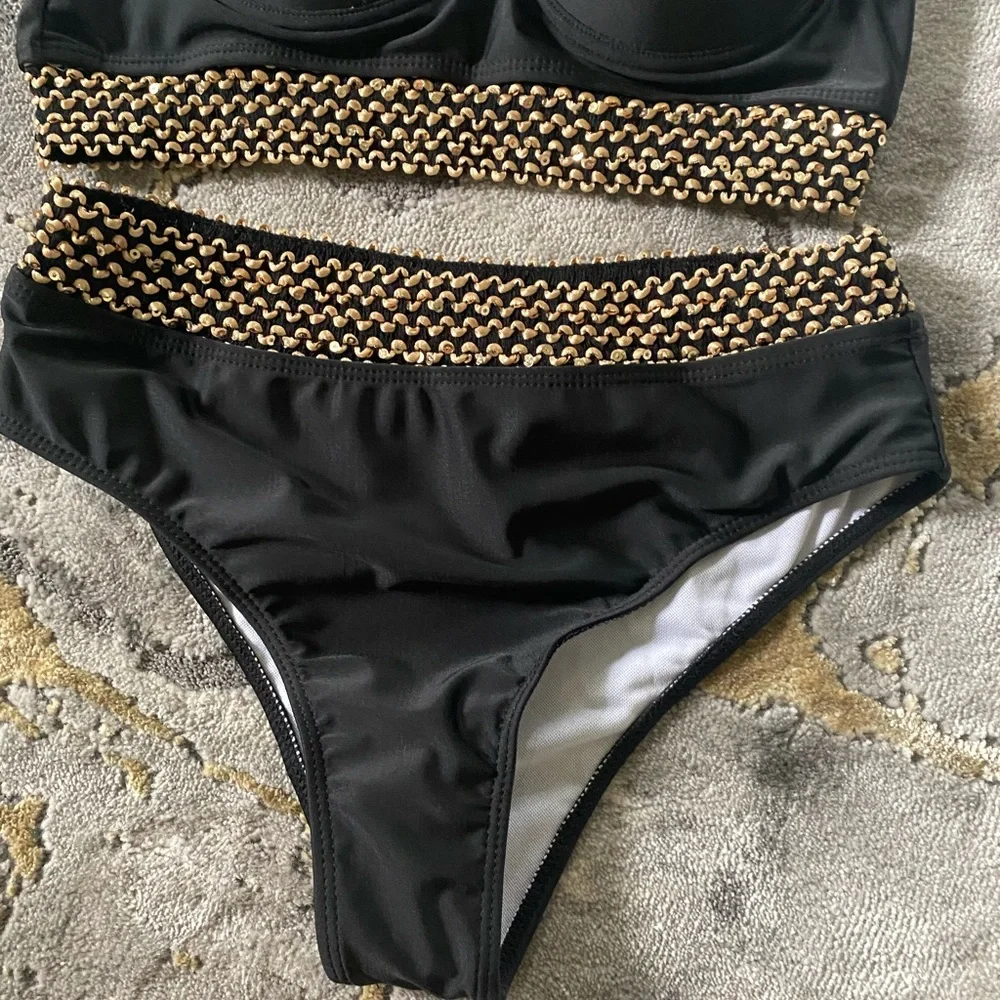 New Two piece Swimsuit - Picture 3 of 8